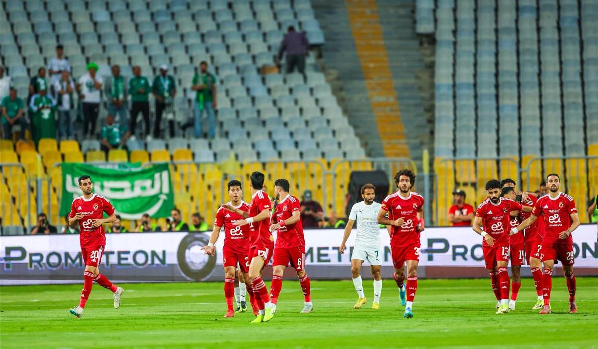 الأهلي يهزم المصري بثنائية تريزيجيه وينهي الدوري في المركز الثالث
