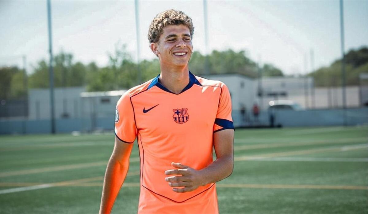 برشلونة يقترب من حسم صفقة حمزة عبد الكريم نهائيًا من الأهلي