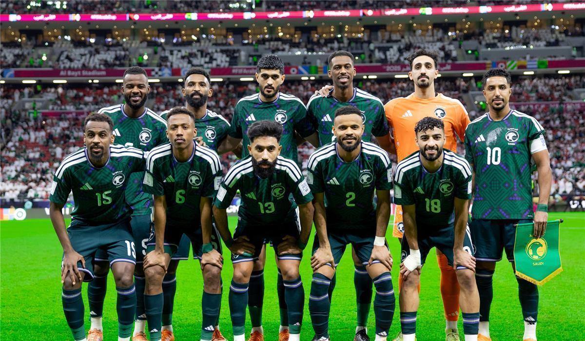 دونيس يعلن قائمة السعودية المبدئية لكأس العالم 2026