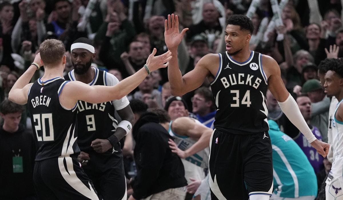 دانك قاتل من أنتيتوكونمبو يقود باكس لفوز ثمين على هورنتس | شاهد