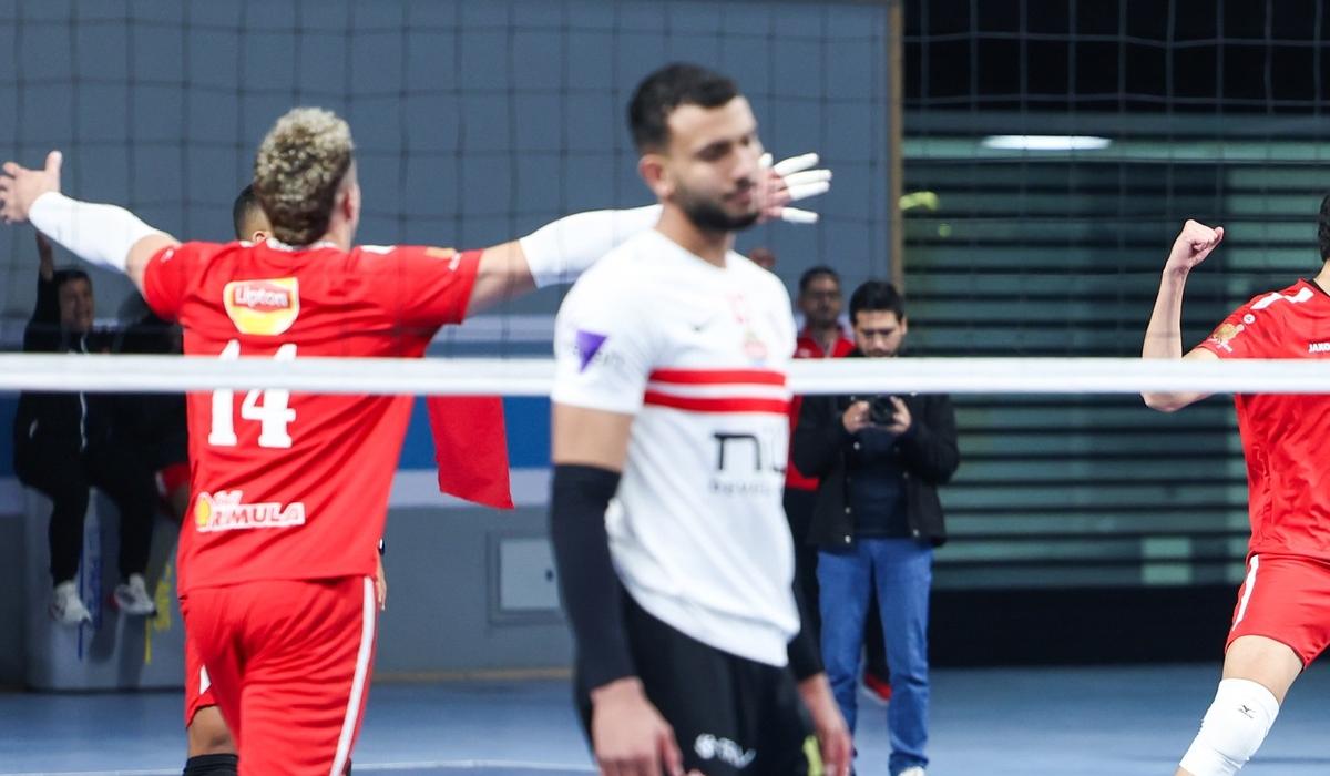 الأهلي يتوج بلقب كأس السوبر المصري للكرة الطائرة على حساب الزمالك