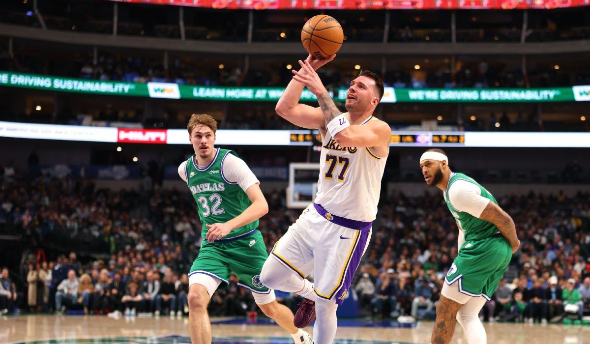 دونتشيتش يتألق أمام فريقه السابق ويقود ليكرز لانتصار جديد في دالاس | بالفيديو