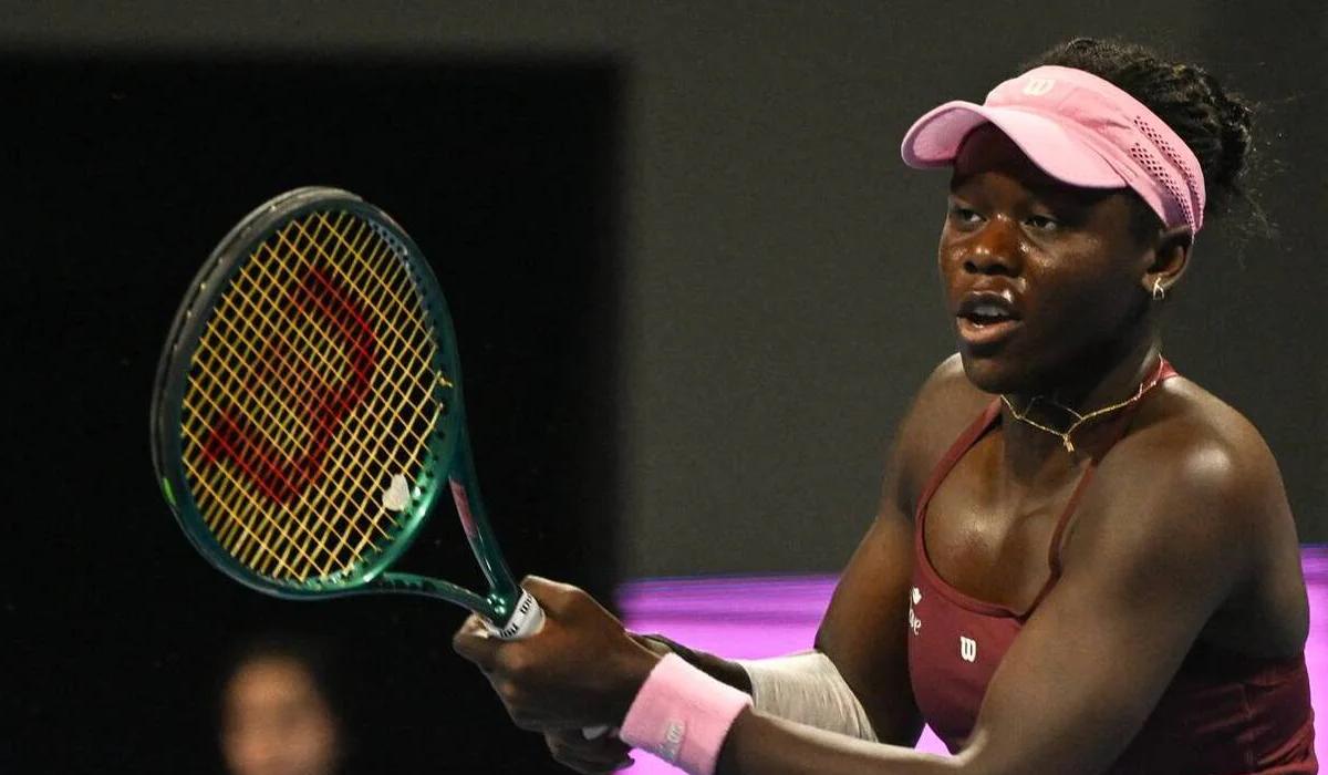 انسحابات متتالية تربك بطولة دبي للتنس