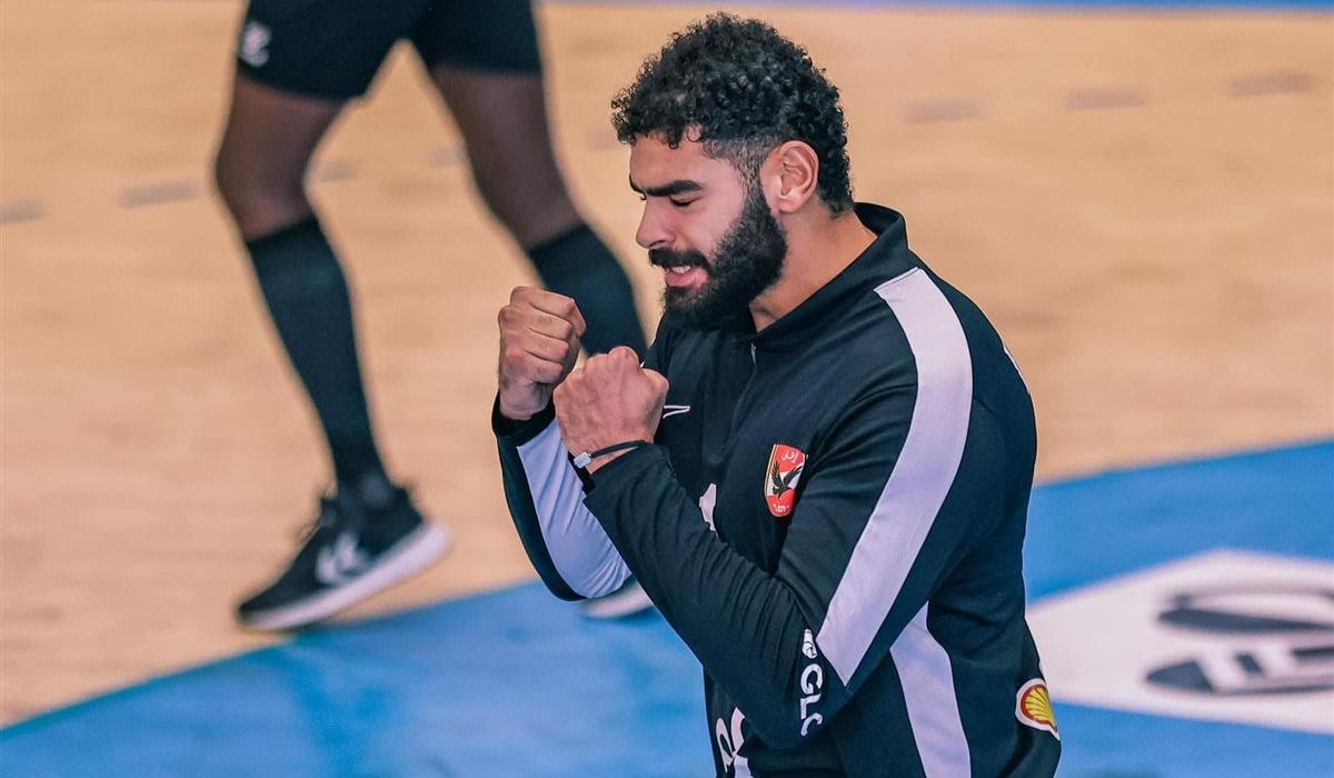 عرض أوروبي لضم حارس يد الأهلي