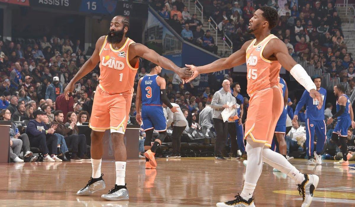 كافالييرز يعود للانتصارات وهاردن يتألق أمام نيكس في ليلة NBA قوية | شاهد