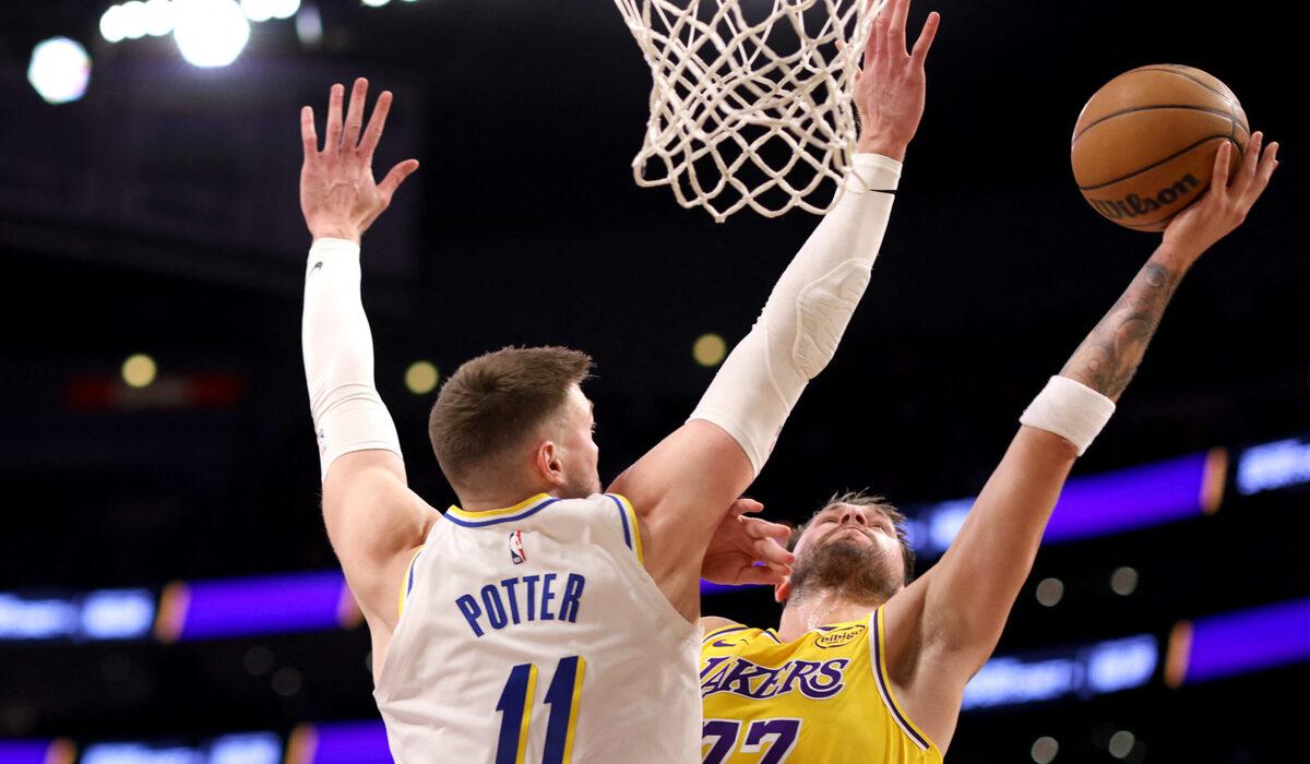 NBA... لوكا دونتشيتش يسجل 44 نقطة ويقود ليكرز للفوز على إنديانا | شاهد