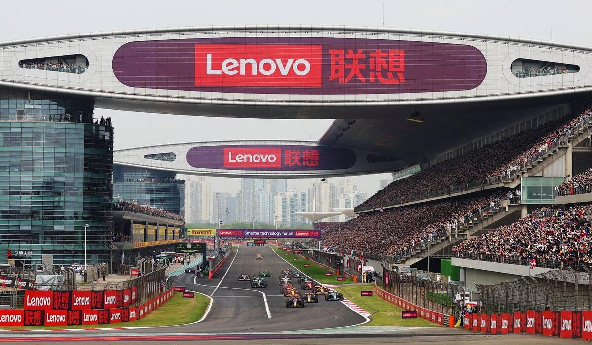 حلبة شنغهاي تستعد لانطلاق سباق الصين في الجولة الثانية من الفورمولا 1