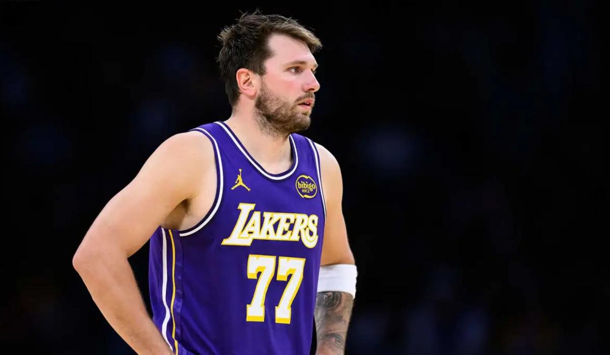 ضربة لليكرز.. غياب دونتشيتش أمام واشنطن بسبب الإيقاف