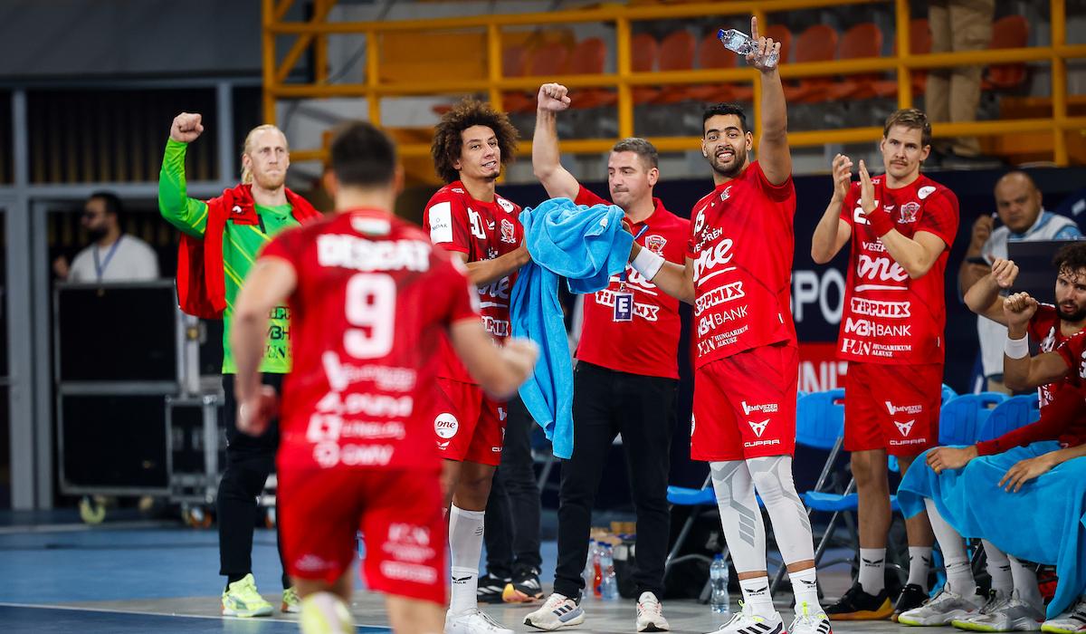 دودو يقود فيزبريم لفوز كبير على باريس في دوري أبطال اليد | شاهد