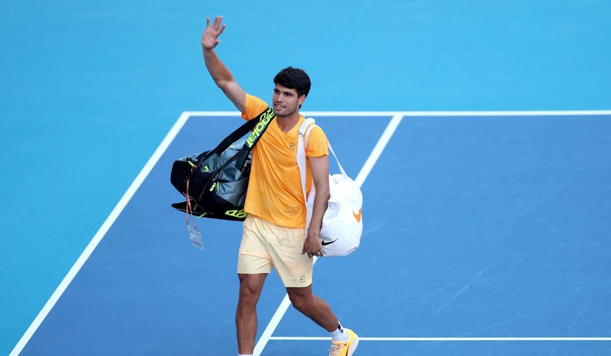 ألكاراز ينسحب من بطولة برشلونة للتنس بسبب إصابة في المعصم