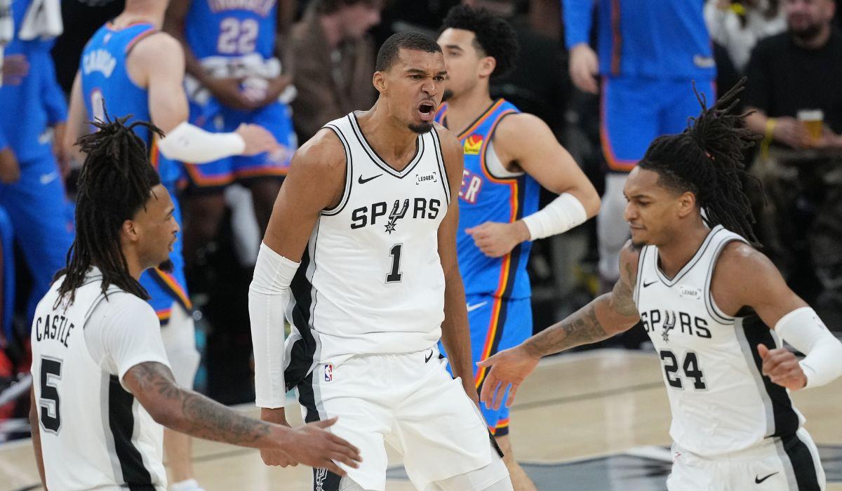 NBA... ويمبانياما يقود سان أنطونيو لاكتساح أوكلاهوما وتعادل السلسلة | بالفيديو
