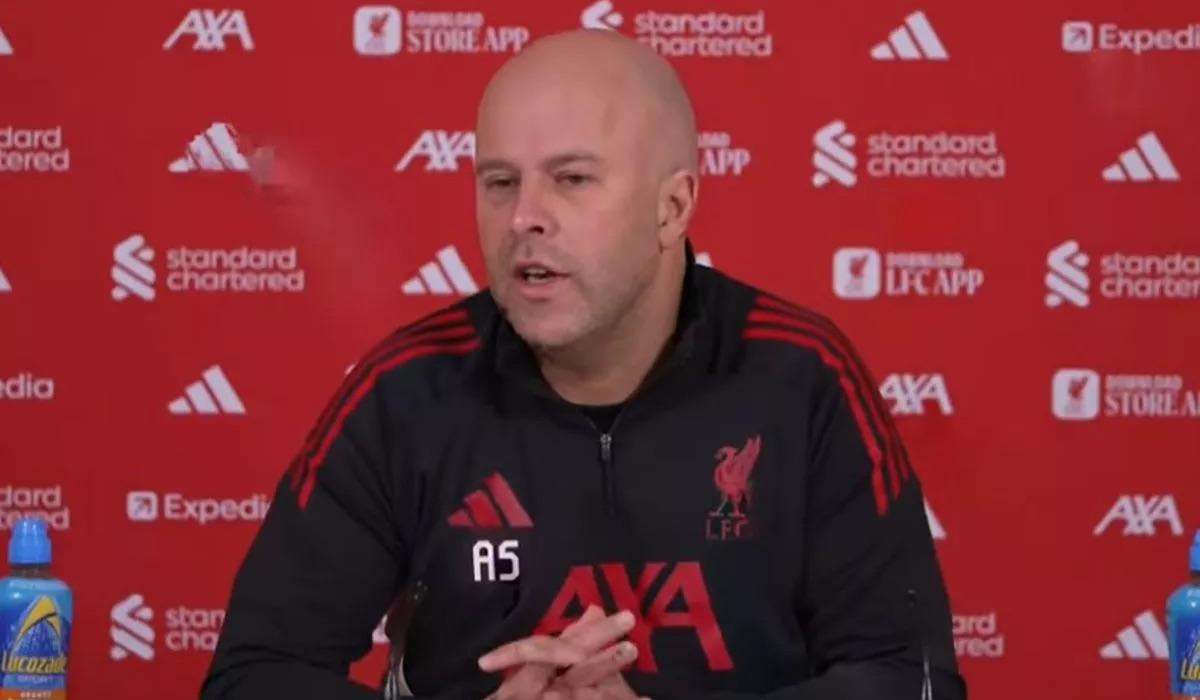 سلوت: سأجتمع بصلاح اليوم لتحديد موقفه