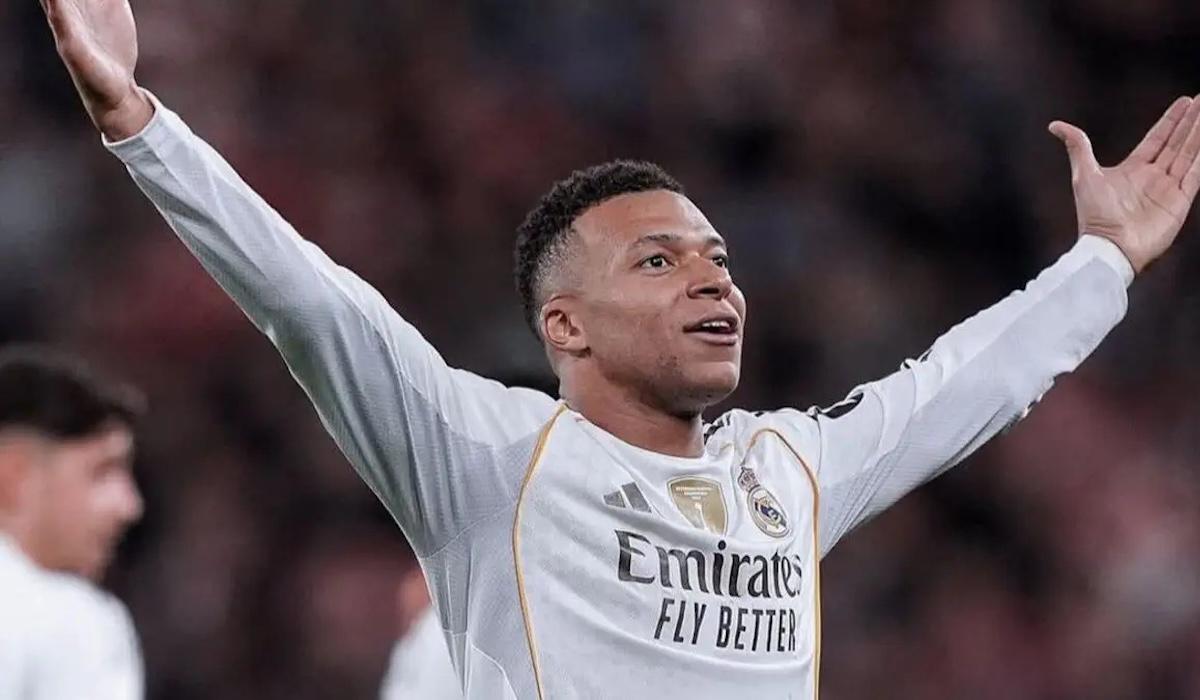 ألونسو يعلن جاهزية مبابي لمباراة آلافيس