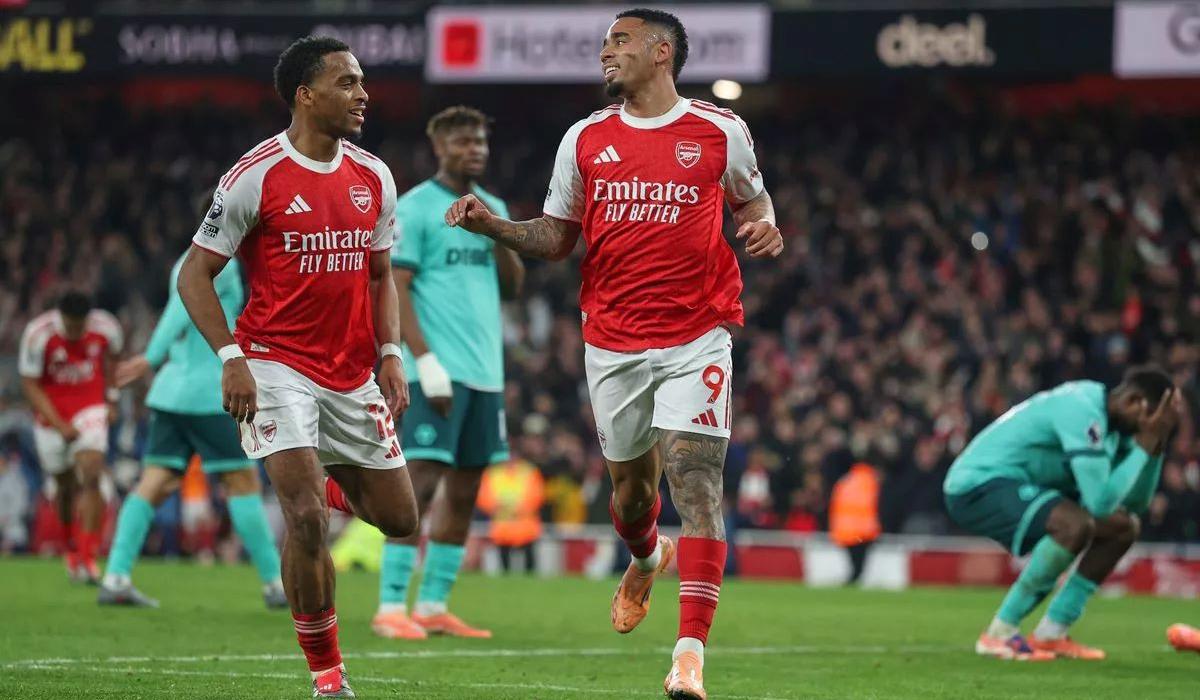 آرسنال ينجو من فخ ولفز بالنيران الصديقة 