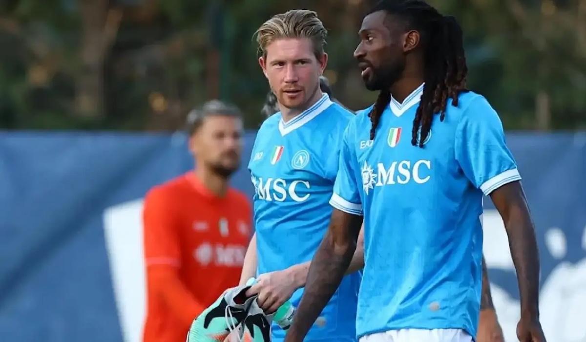 دي بروين وأنجيسا يعودان لقائمة نابولي بعد غياب أشهر