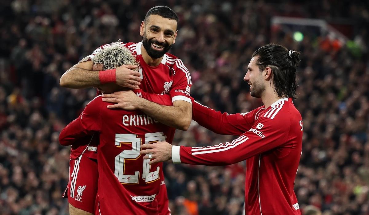 سلوت يشيد بصلاح بعد هدفه التاريخي 