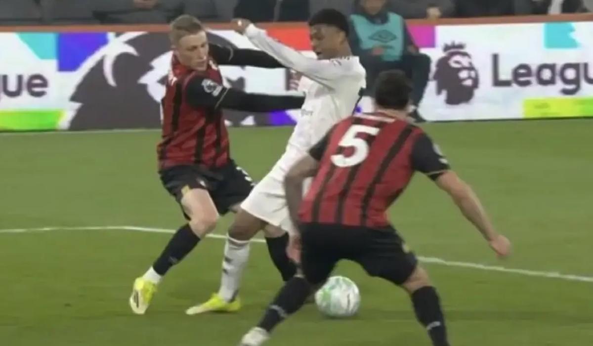 كاريك: نستحق ضربة جزاء ثانية ضد بورنموث 