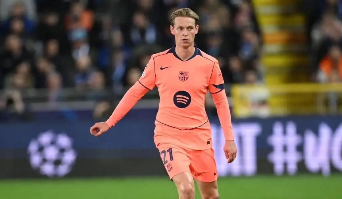 دي يونج يعود لخط وسط البرسا