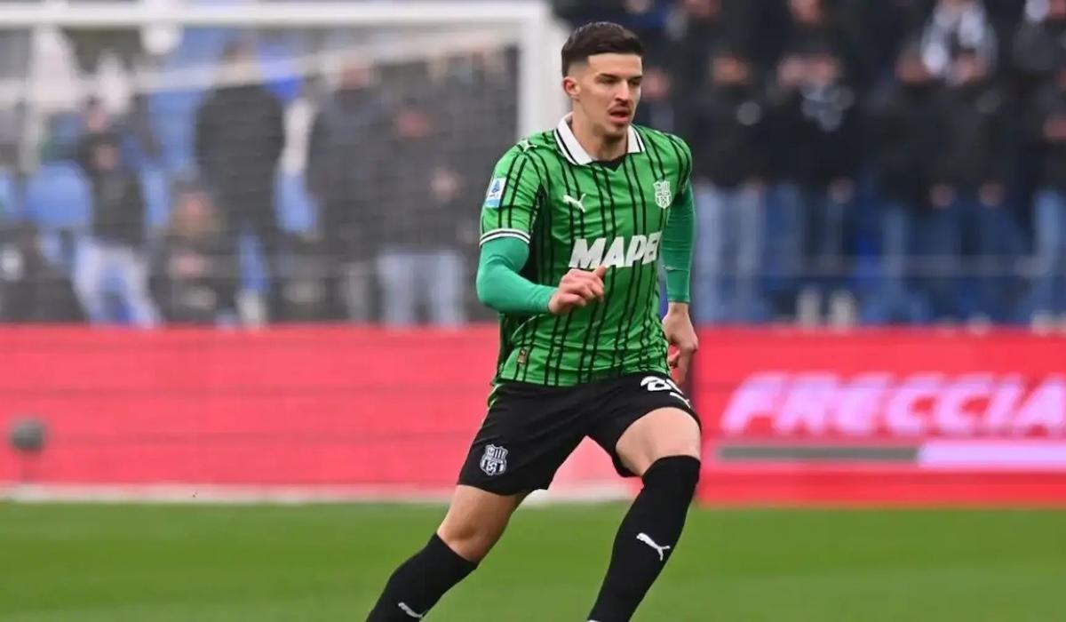 إنتر يقترب من حسن صفقة مدافع ساسولو