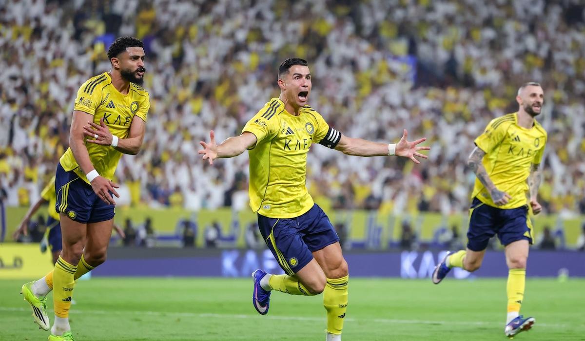 النصر يقترب من اللقب بحسم القمة ضد الأهلي 2-0 
