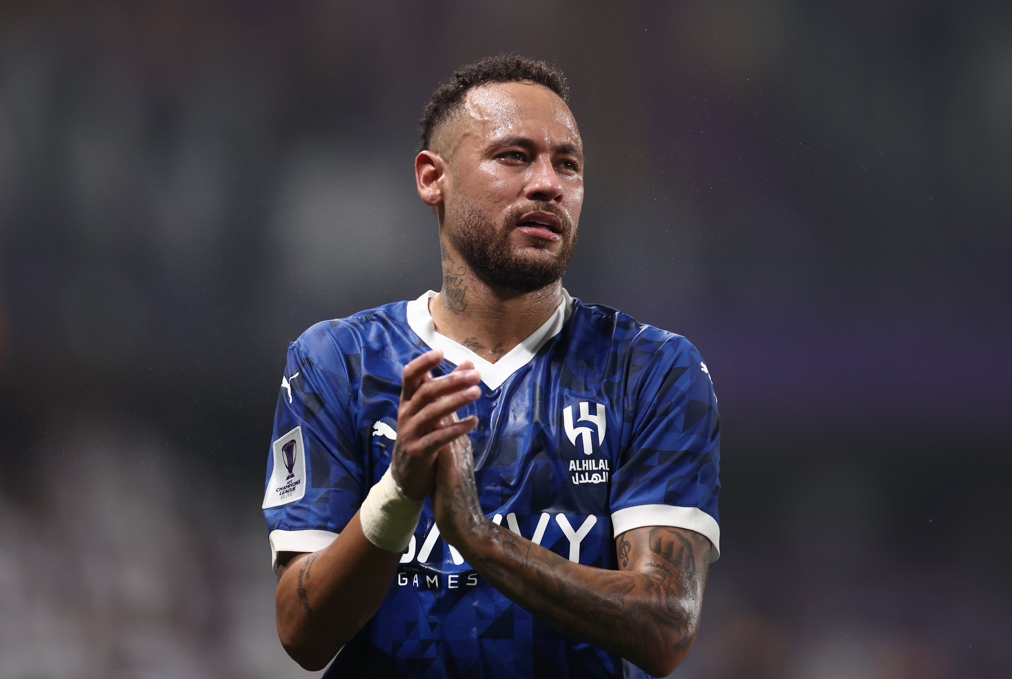 وكيل أعمال نيمار ينفي رحيله عن الهلال