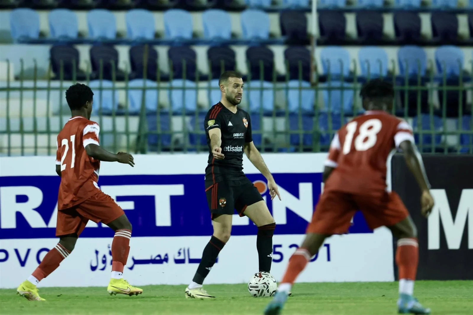 الأهلي يستعيد عمر كمال أمام فاركو