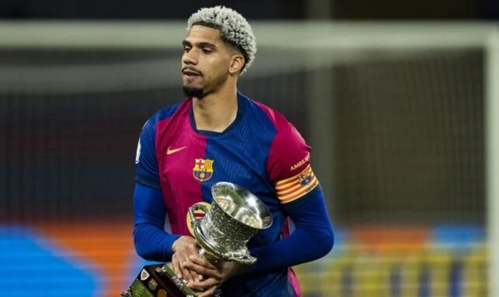 برشلونه ينجح في تحصين خط دفاعه