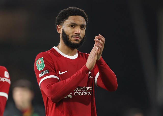ليفربول يخضع مدافعه للفحوصات الطبية
