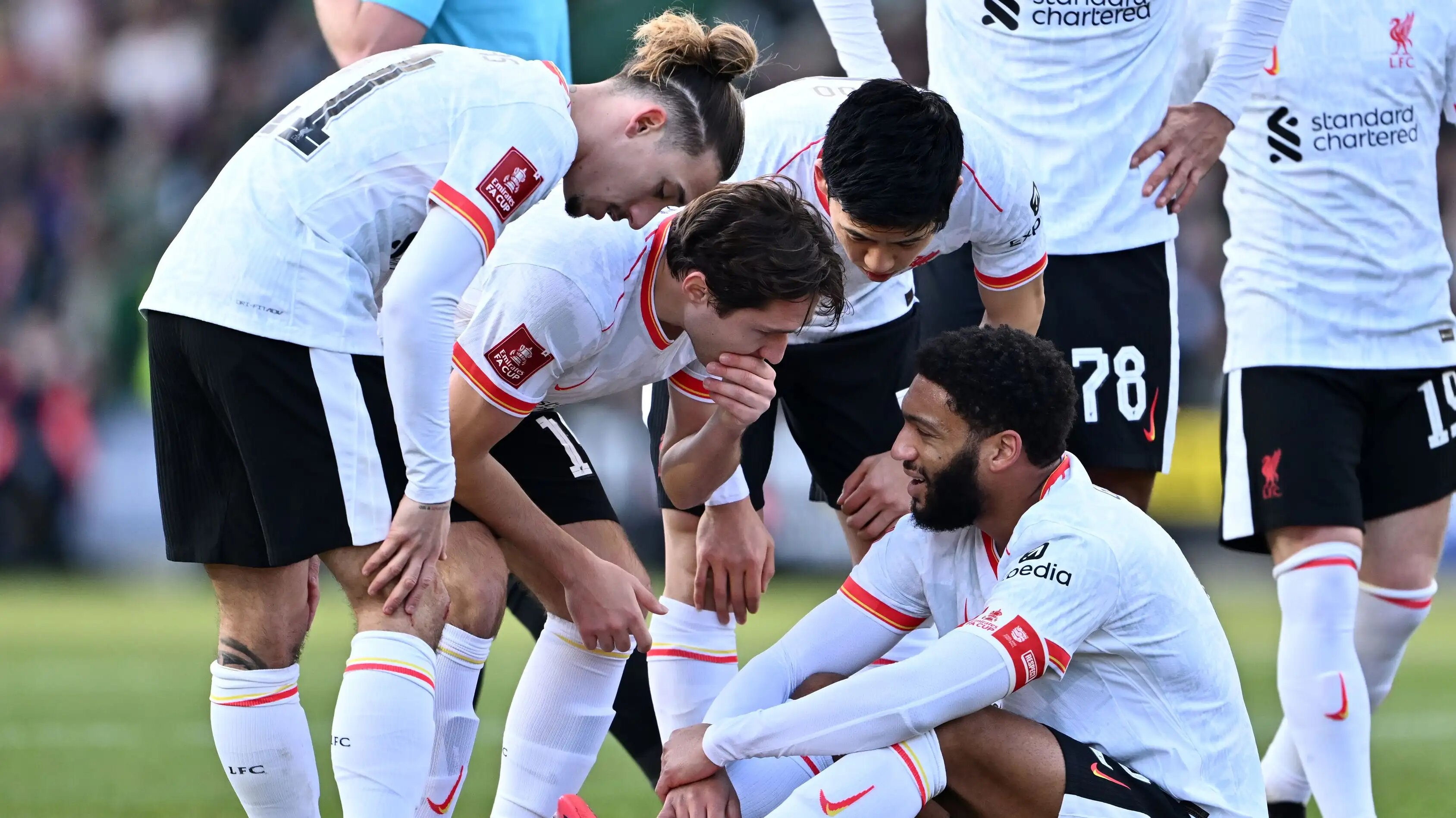 مدافع ليفربول جو جوميز يتعرض لإصابة جديدة