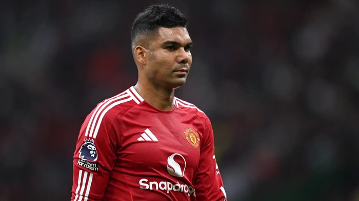 كاسيميرو: أرغب في استكمال عقدي مع يونايتد