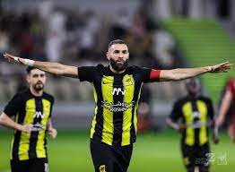 بنزيما يعلق على فوز اتحاد جدة الكبير على الهلال