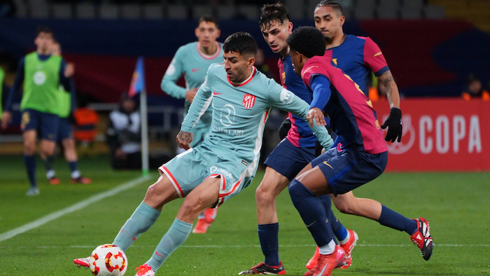 كوريا يغيب عن مواجهتي برشلونه بالليجا والكأس للإيقاف