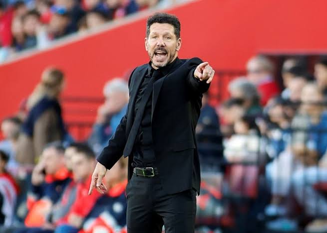 سيميوني: لا يوجد فريق يقدم أداء مثل برشلونة