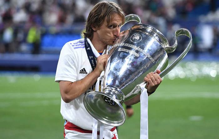 مودريتش يأمل في تمديد عقده لموسم إضافي