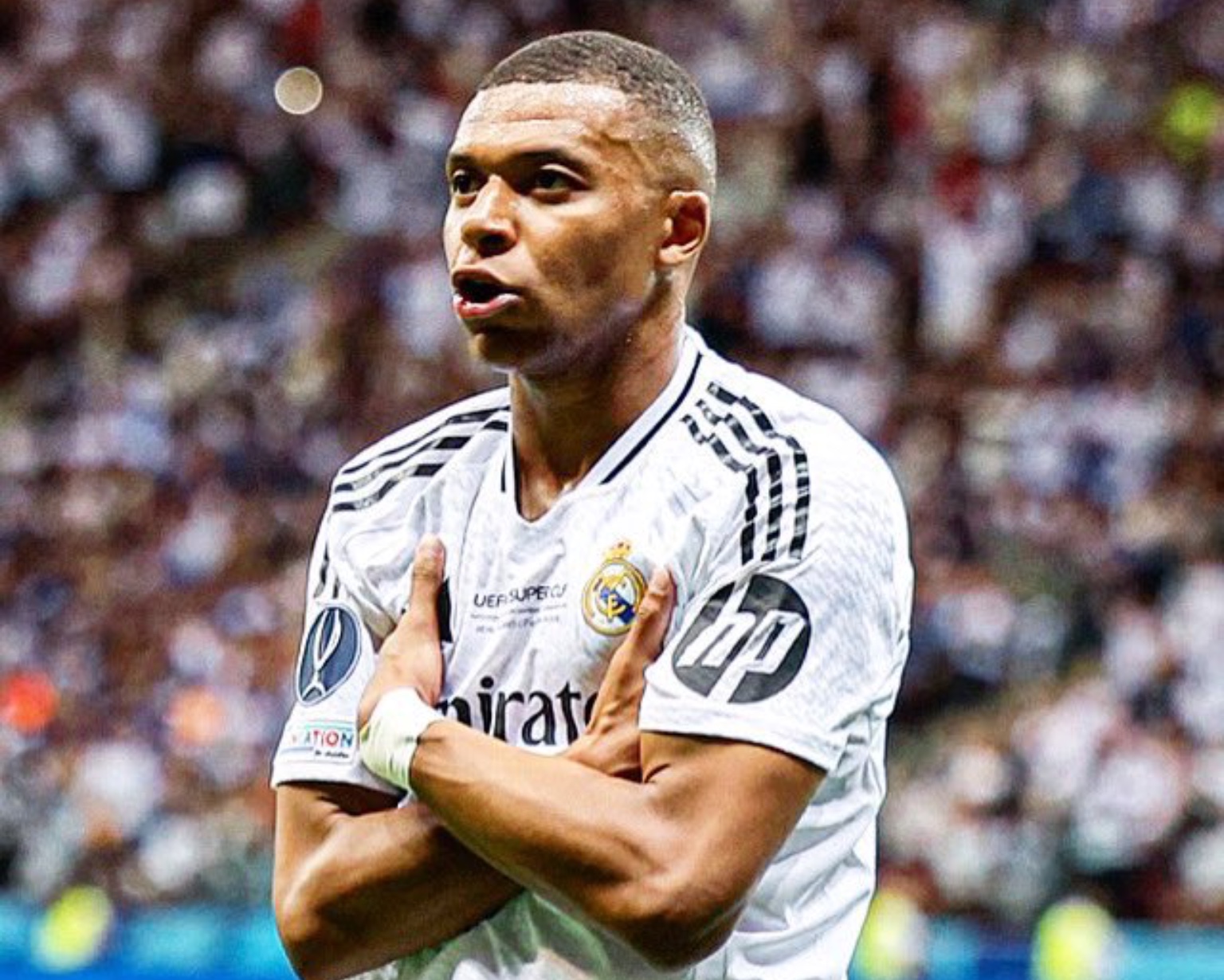 مودريتش: مبابي يمكنه الفوز بأكثر من كرة ذهبية واحدة