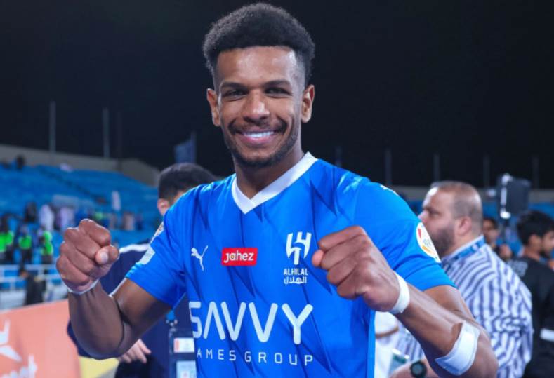 البليهي يبدي جاهزيته لقيادة دفاع الهلال ضد النصر