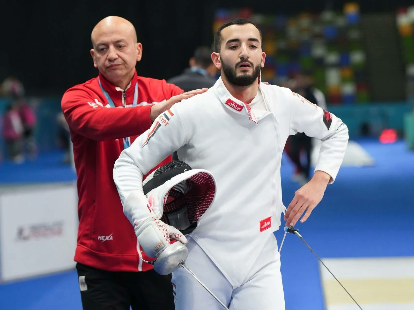 محمود السيد يتوج بذهبية بطولة العالم للناشئين لسيف المبارزة