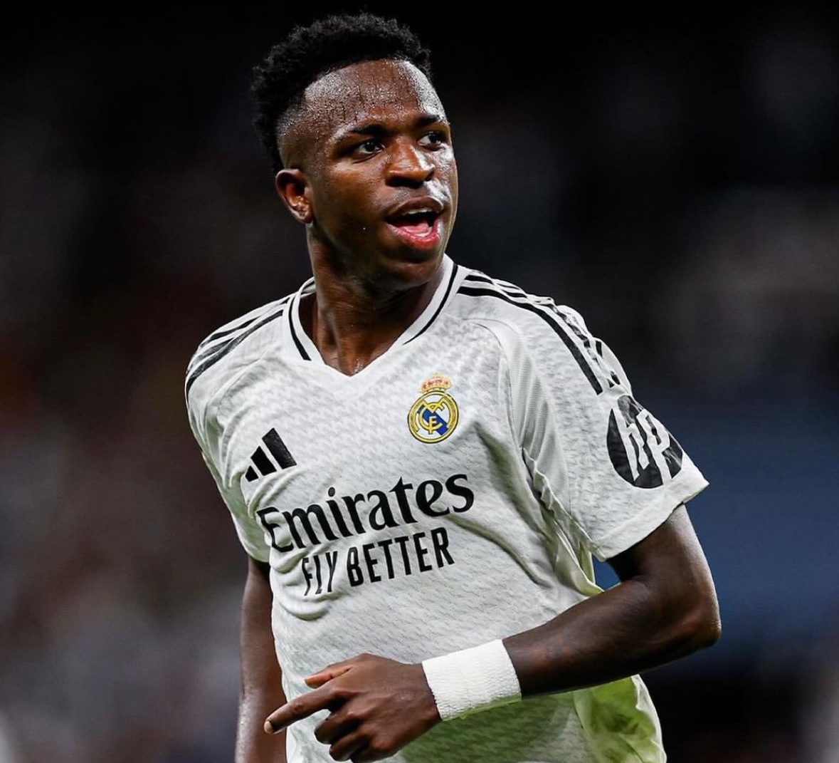 فينيسيوس: ريال مدريد سيعود أقوى