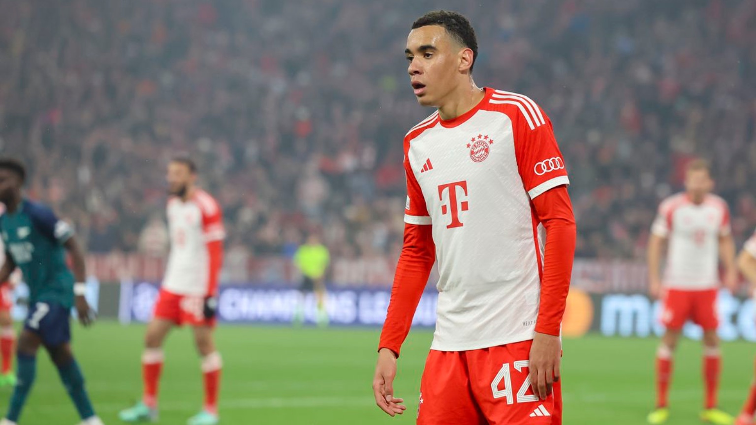 نجم بايرن: توديع دوري الأبطال كان مؤلما