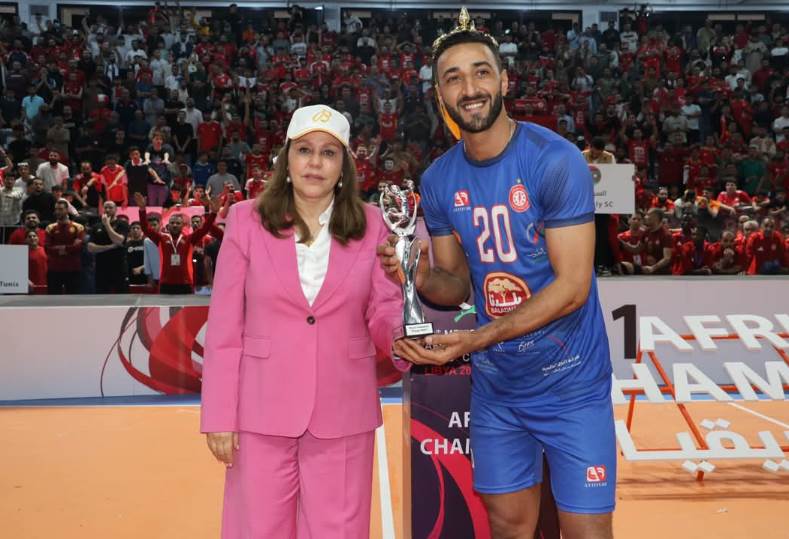 بعد فوز السويحلي بلقب افريقيا للكرة الطائرة ، أحمد سعيد افضل لاعب في البطولة