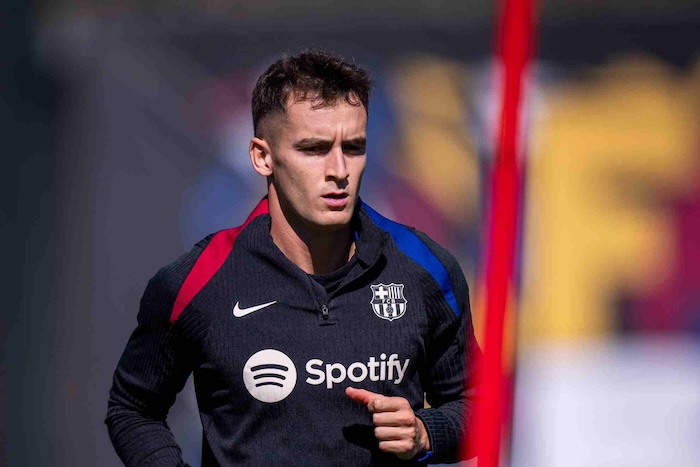 تدريبات برشلونه تشهد عودة كاسادو