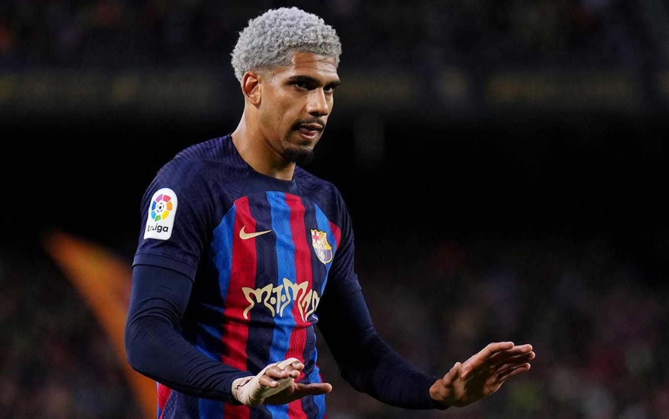 برشلونة يقرر الإحتفاظ بأراوخو