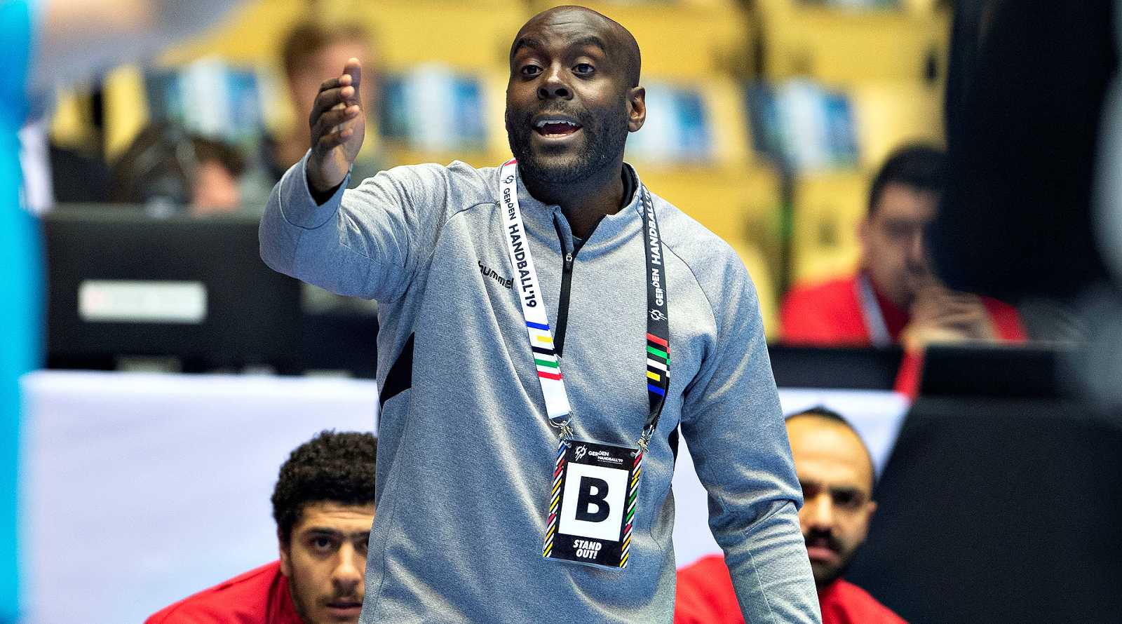 الأهلي يستعد للإعلان عن تولي ديفيد ديفيز مسئولية تدريب فريق اليد