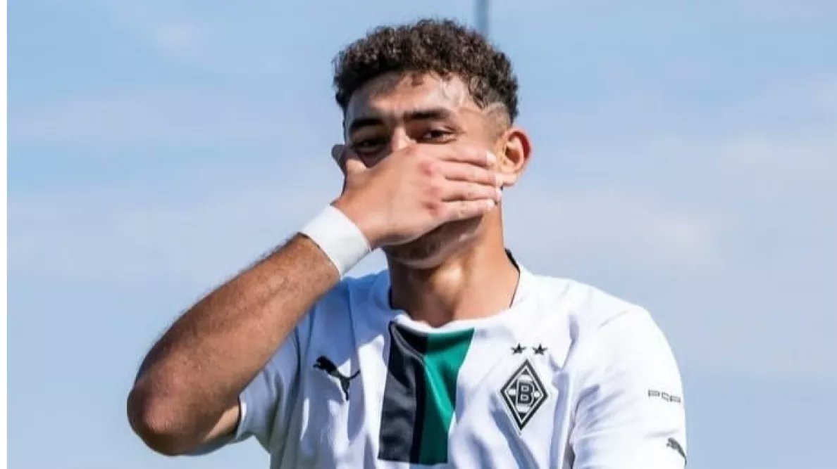 والد مصطفى أشرف: نجلي كان قريبًا من اللعب للزمالك