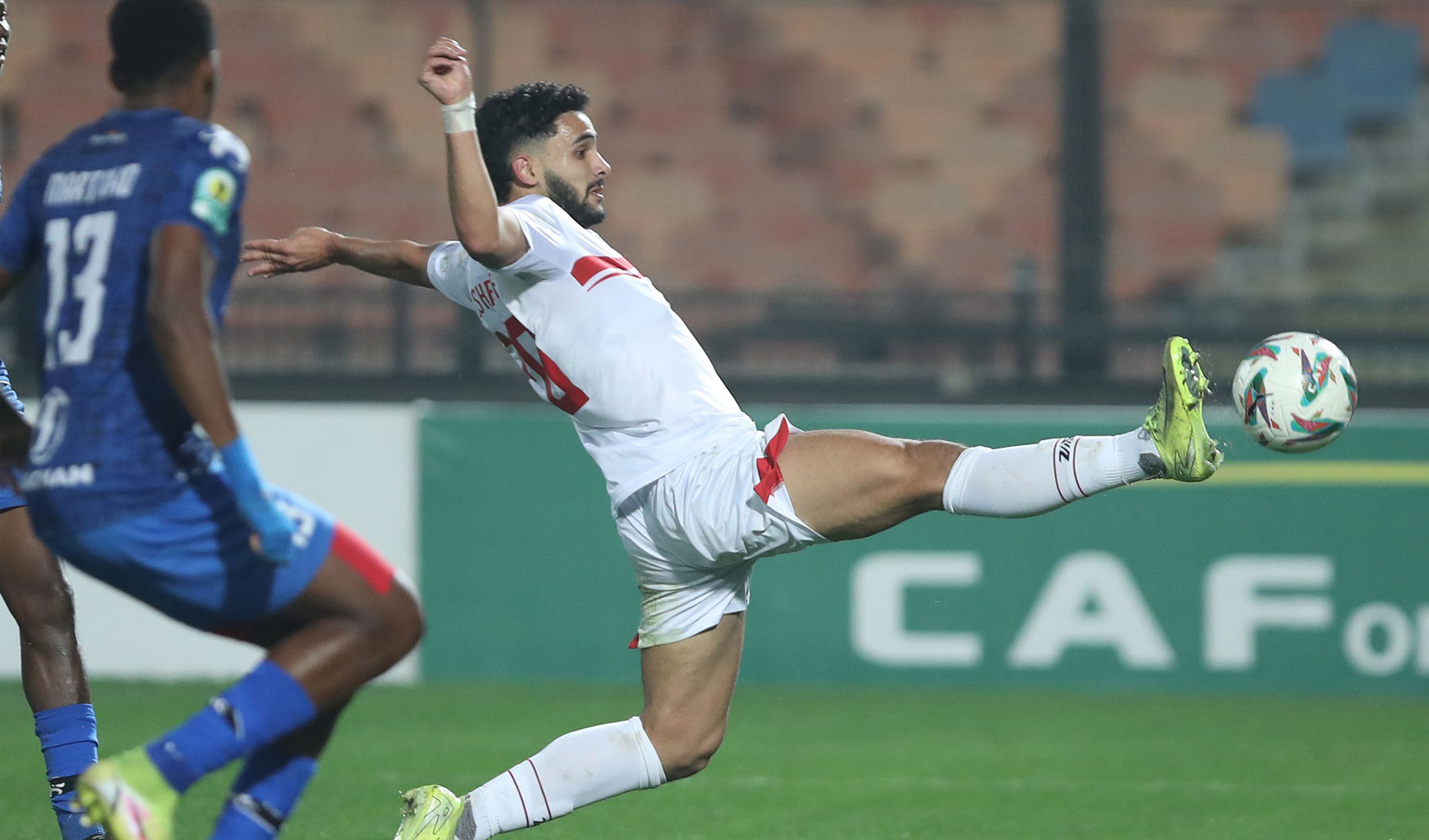 سموحة يترقب موقف الزمالك من إعارة حسام أشرف