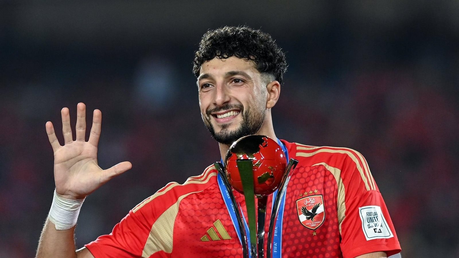 الأهلي يقرر إستبعاد وسام أبو علي من معسكر تونس
