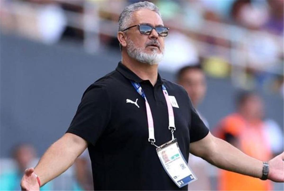 ميكالي يكشف سبب رفضه تدريب الزمالك
