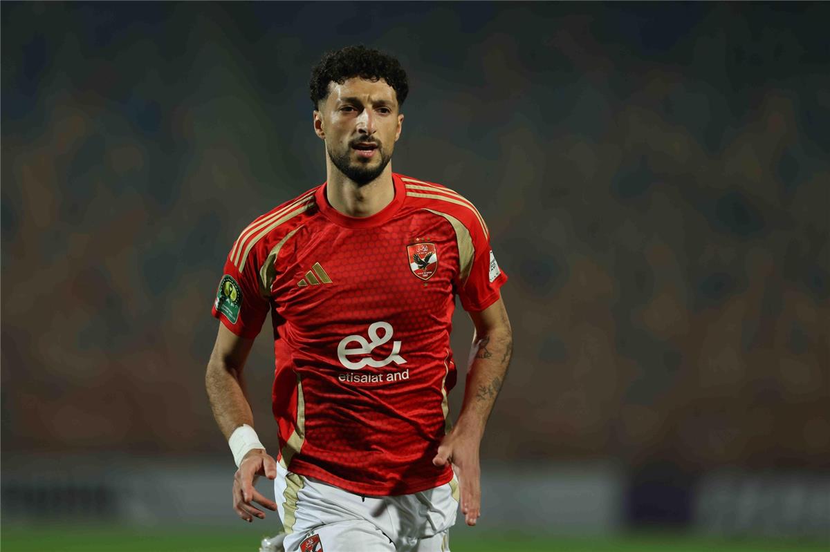 وسيط كولومبوس يكشف تطورات مفاوضات الأهلي بشأن أبو علي