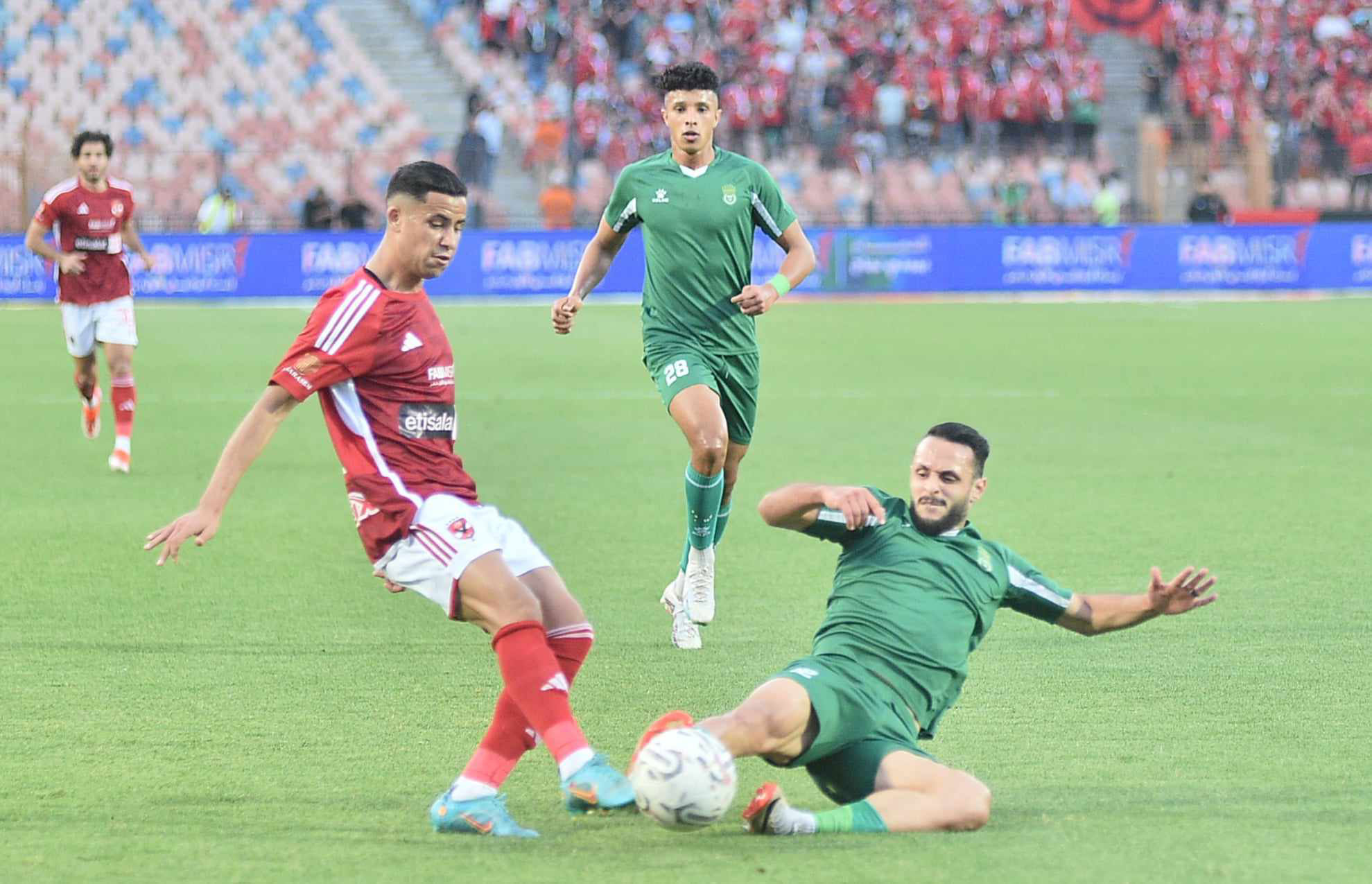 الأهلي ينفي وجود العرض القطري لرضا سليم