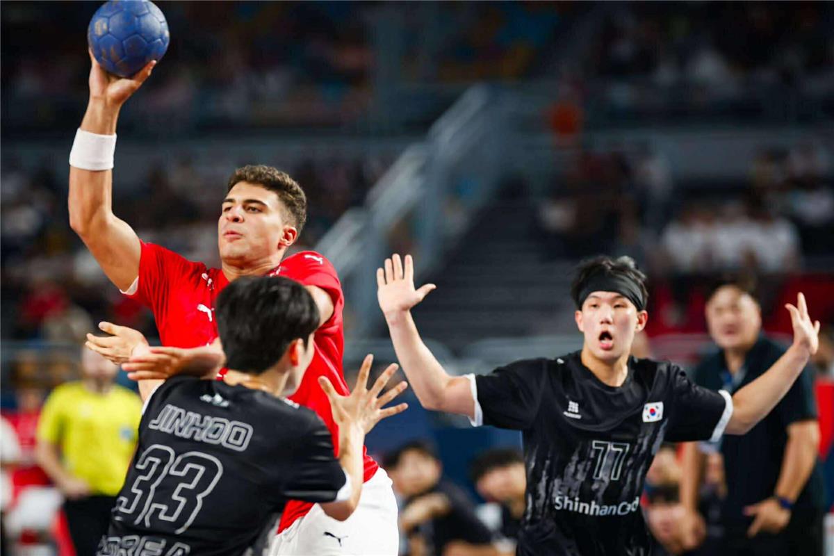 منتخب شباب اليد يفوز على اليابان ليتأهل إلى دور الرئيسي متصدرا لمجموعته